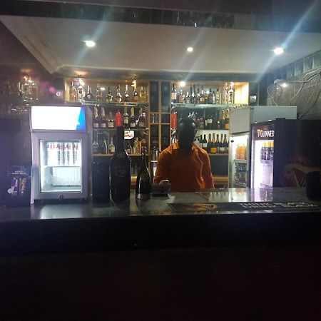 Chamcce Hotel Ajao Lagos Eksteriør bilde