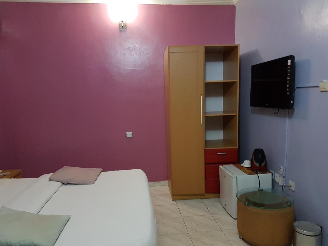 Chamcce Hotel Ajao Lagos Eksteriør bilde