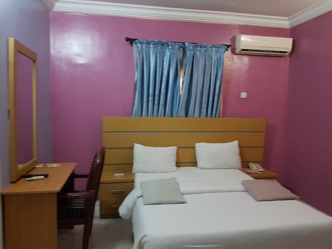 Chamcce Hotel Ajao Lagos Eksteriør bilde