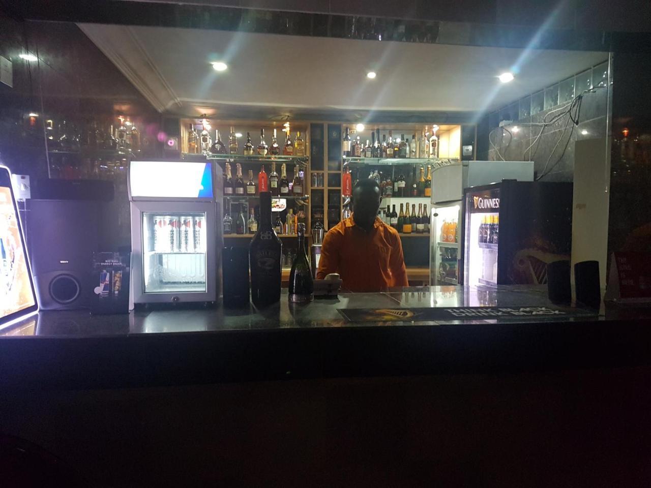 Chamcce Hotel Ajao Lagos Eksteriør bilde