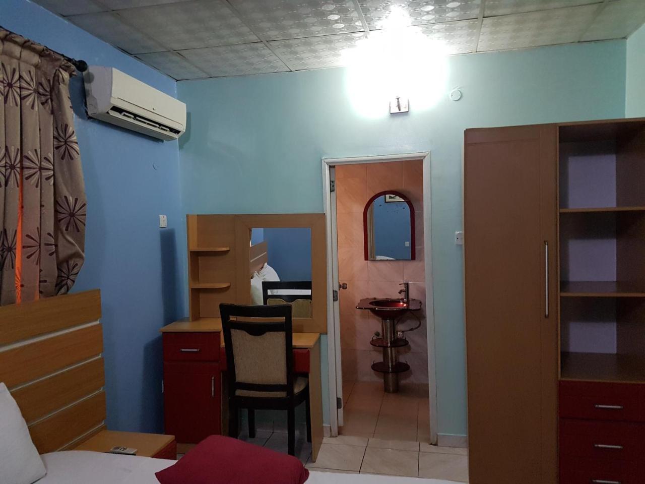 Chamcce Hotel Ajao Lagos Eksteriør bilde