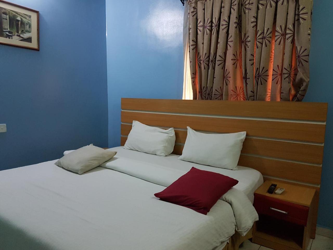 Chamcce Hotel Ajao Lagos Eksteriør bilde