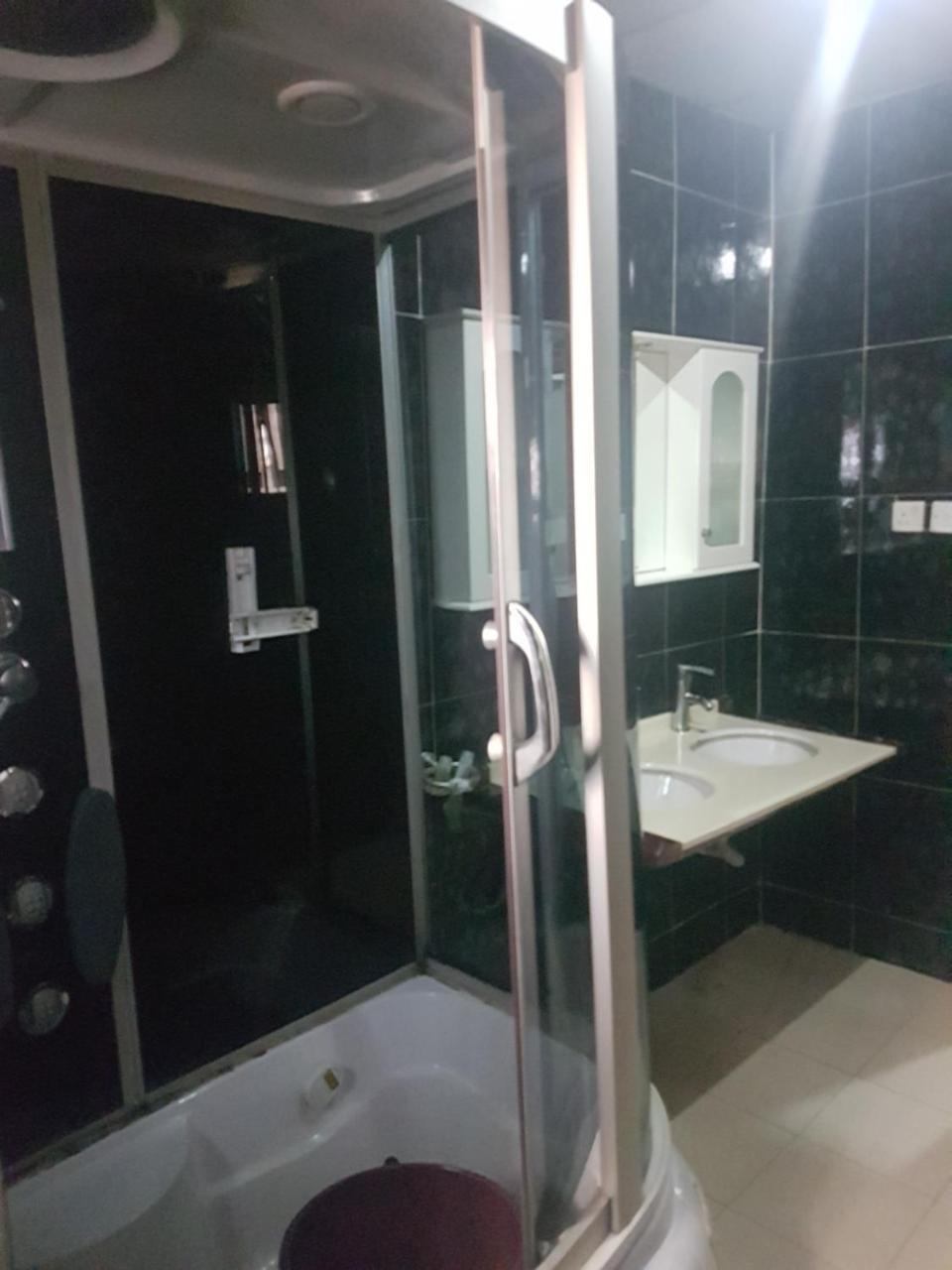 Chamcce Hotel Ajao Lagos Eksteriør bilde